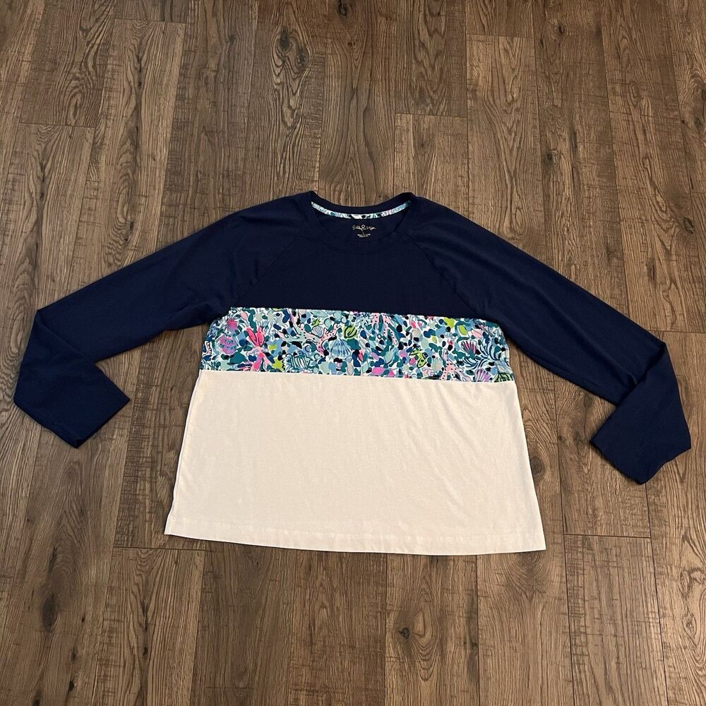 Lilly Pulitzer Women’s T Shirt Large Blue White